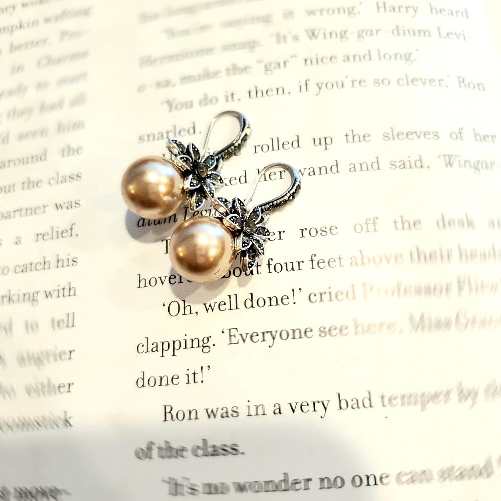 Vintage Art Deco Crystal Flower Pearl Earrings